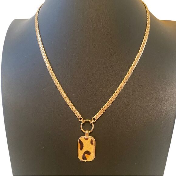 Matte Gold Toned Horse Hair Leopard Print Pendant on Herringbone Chain - Picture 6 of 7
